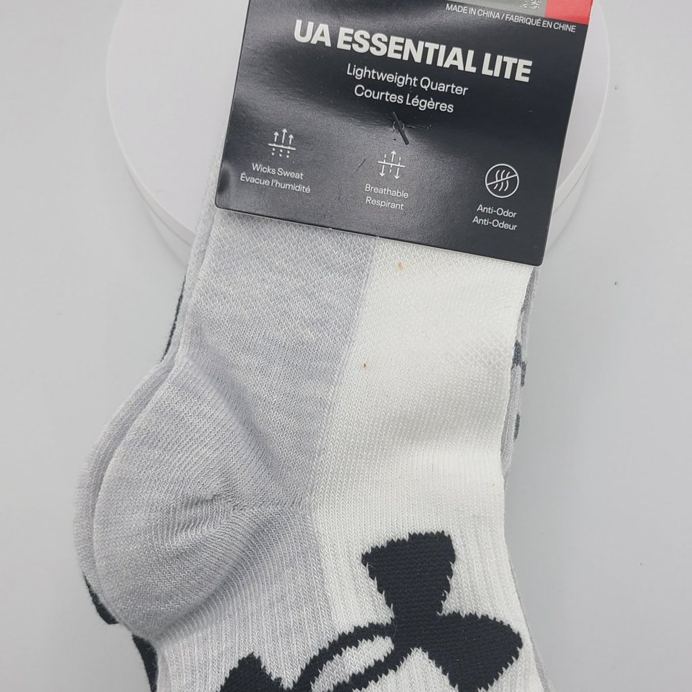 Under Armour Boys' Essential Quarter Socks - 6 Pack